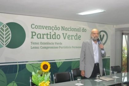 PV reelege presidente nacional em convenção marcada por protestos da oposição #Acesse Política